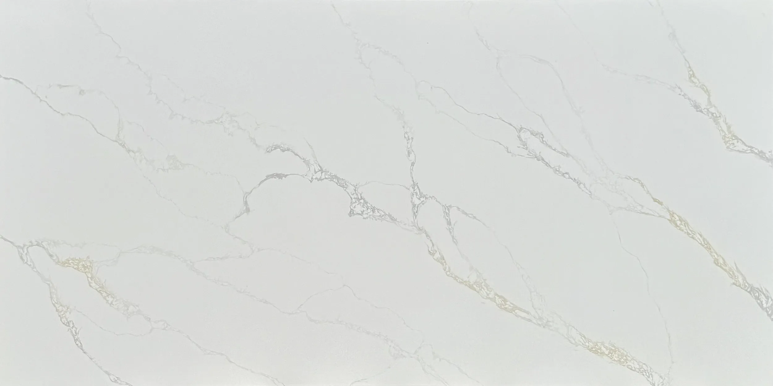 Calacatta Alaska Bianco Gold Engineered Quartz Slab application 1